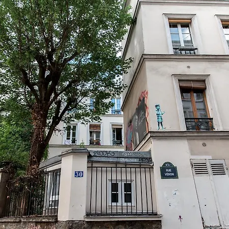 Montmartre Renoir Апартаменты Париж