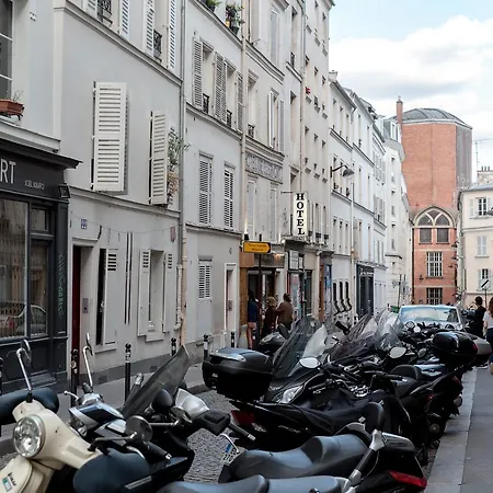 Montmartre Renoir Апартаменты Париж